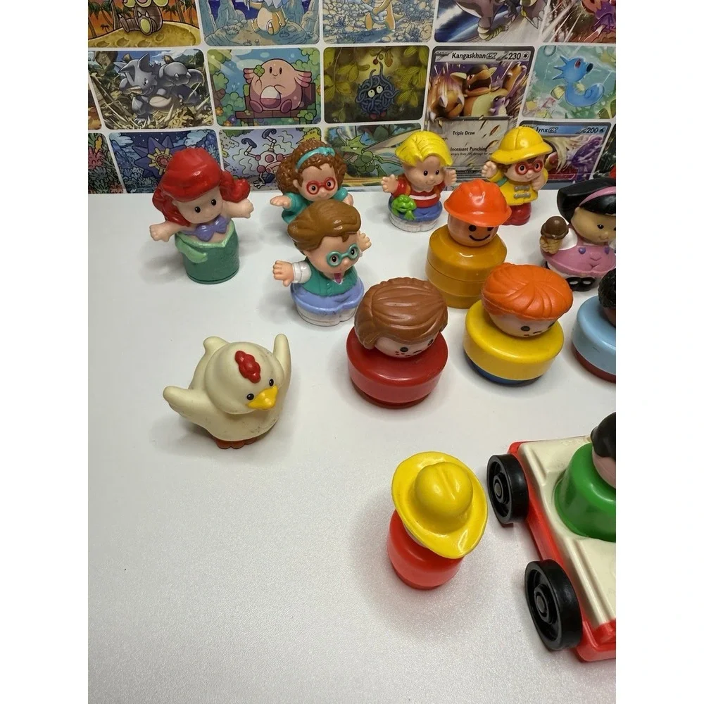 Vintage Fisher-Price Little‎ People Lot Of 16 W/Vehicle Mixed Characters